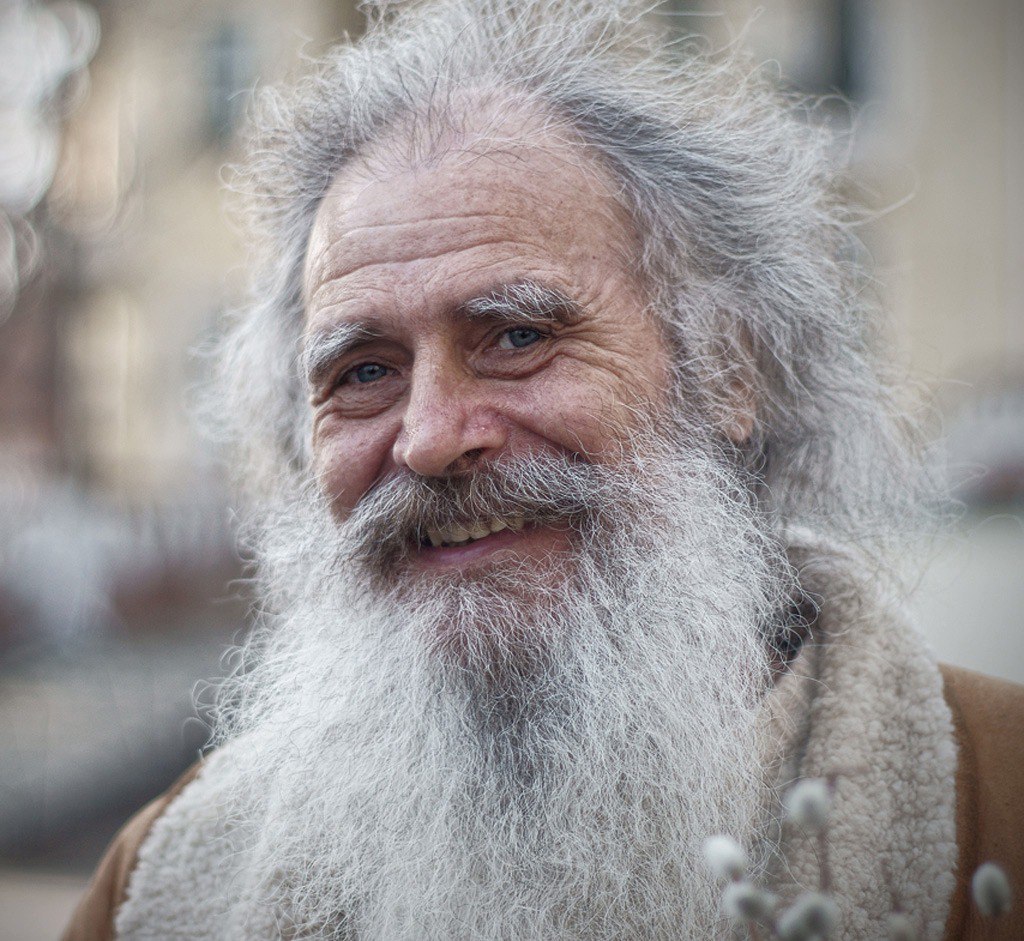 Болгарский старец добри добрев. Старик с седой бородой. Добрый дедушка. Старец добрев. Мой добрый дед.