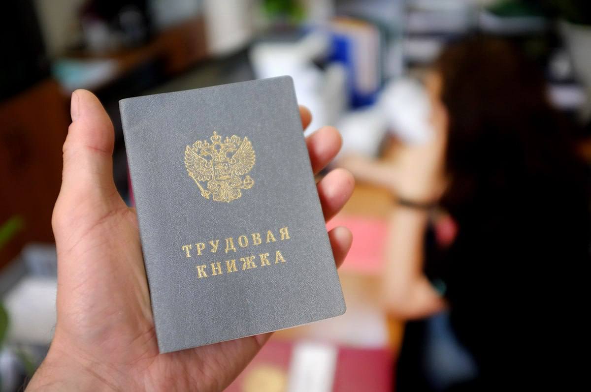 Не выдавать его. Не выдавать его