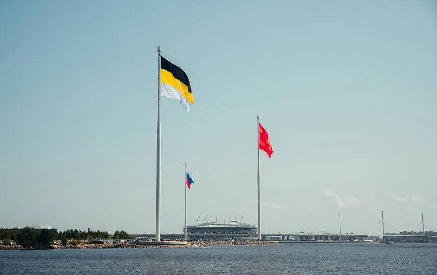 Поднятие Флага Фото